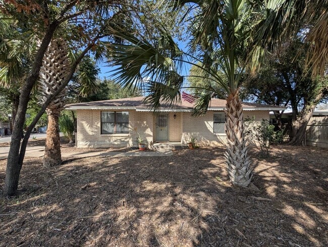 Building Photo - 1112 Upas Ave