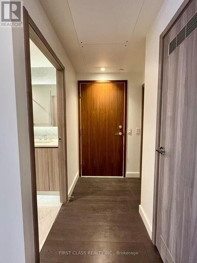 Photo - 95 McMahon Dr Unité 608