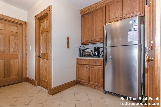 Photo - 16 S Russell St Unit 4