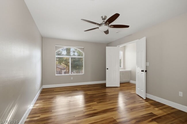 Building Photo - 910 Elegant Coral Ave