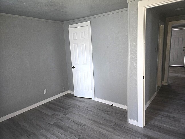 Photo - 1709 Boney St