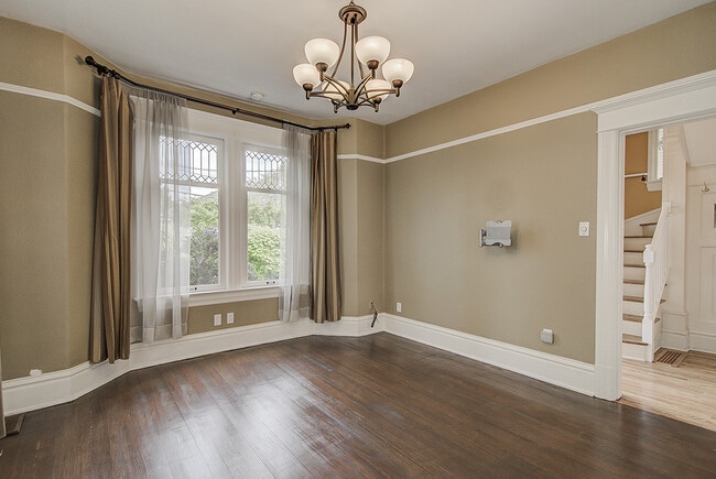 Photo - Great Queen Anne house located on the top of the hill 3bd 1.5 bath