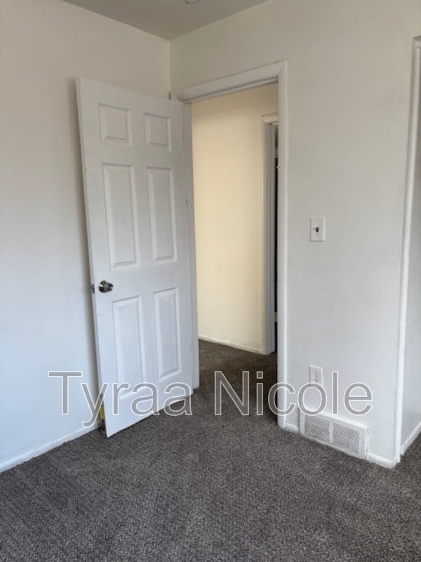 Photo - 11717 Outer Dr W