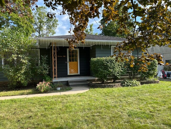 Photo - 1450 Marlborough Dr