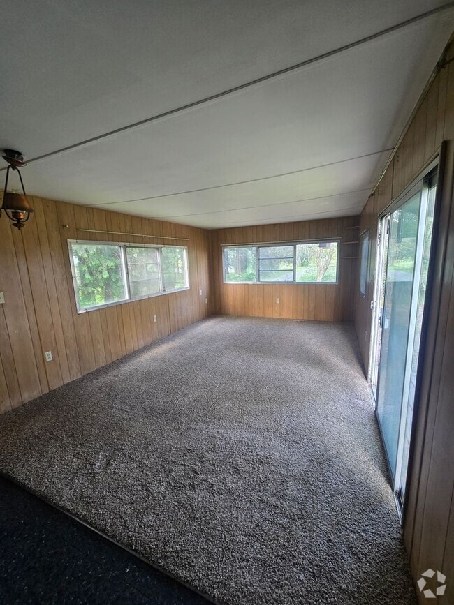 Building Photo - Single wide trailer on noon road Rental