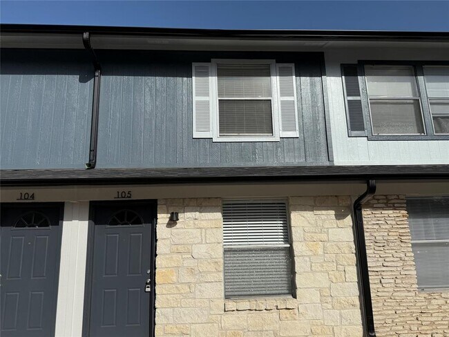 Photo - 2005 Glen Allen St Unit 108