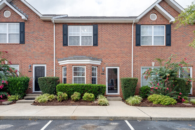 Welcome Home! - 1101 Downs Blvd Townhome