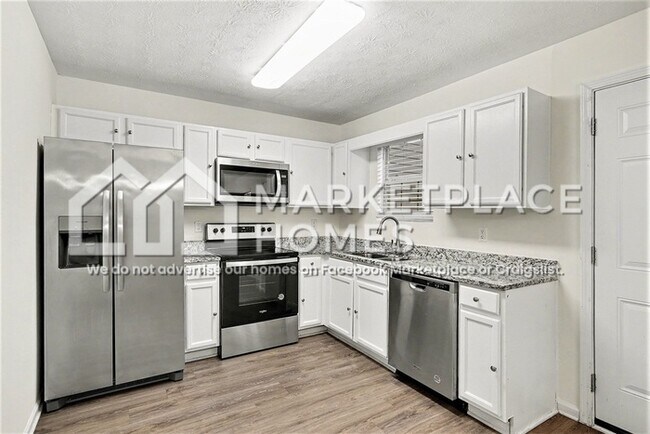 Photo - 325 Crestfield Cir