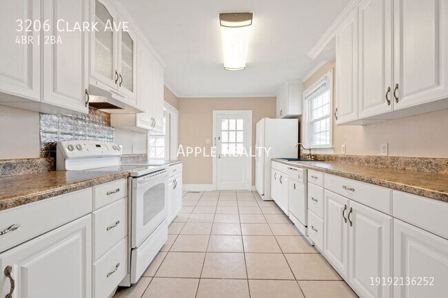 Photo - 3206 Clark Ave