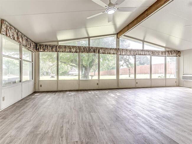 1170 Mockingbird Cir