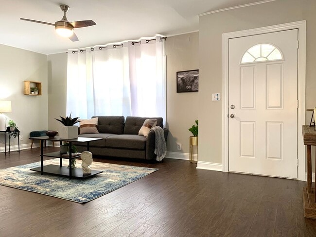 Photo - 714 Woodlawn Dr