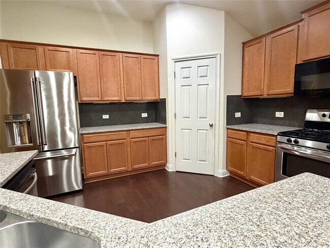 Photo - 718 Ann Taylor Dr