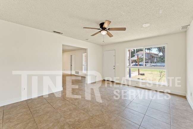 Photo - 9586 Meadowgreen Cir