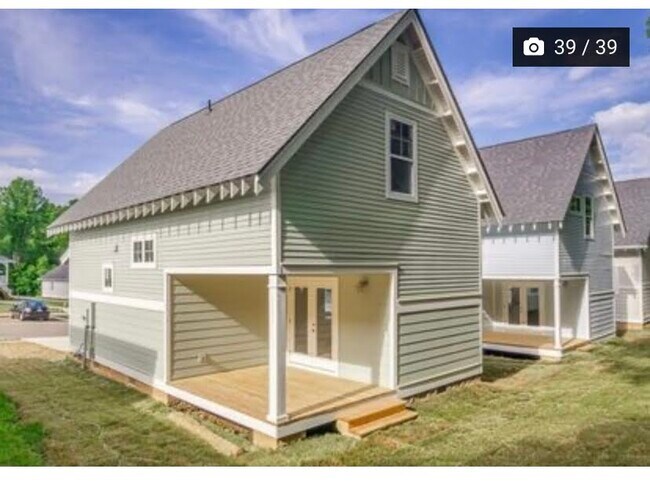 Photo - 425 Juniper Dr