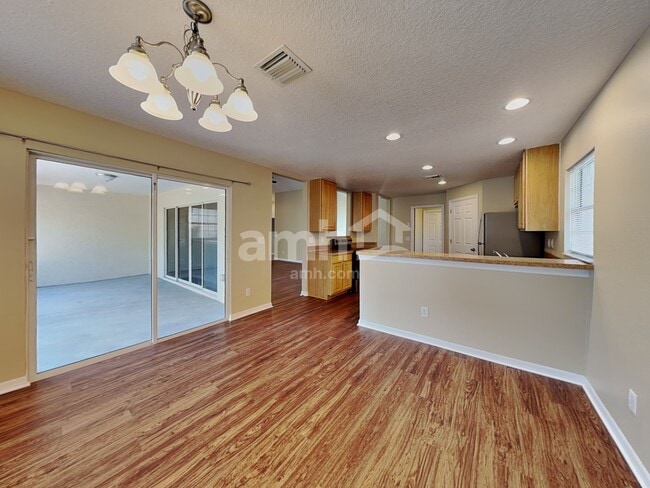 Photo - 315 Morningview Dr