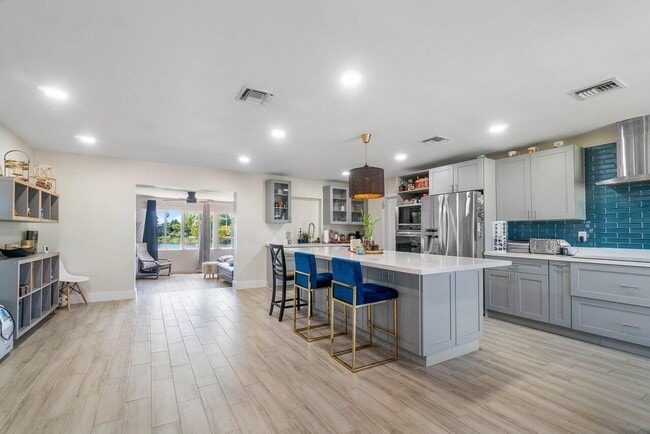 Photo - 6390 Kimberly Blvd Unit 6390