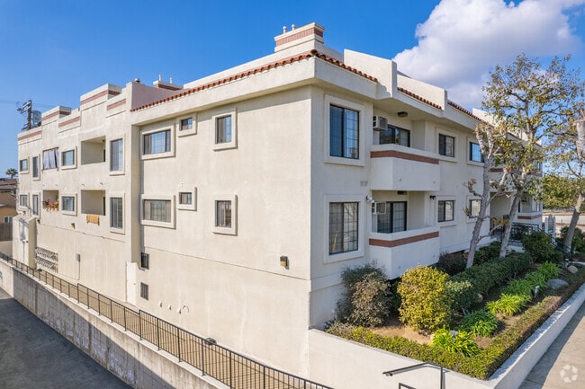 5105 Inglewood Blvd Culver City, CA 90230-5900