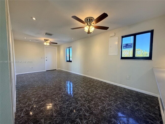 Photo - 3525 SW 92nd Ave Unidad 3527