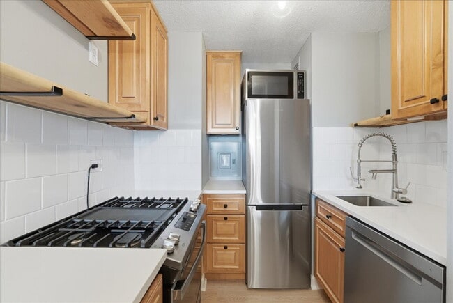 Photo - Sophisticated High-Rise Living in Prime Arlington Location Unit #1209