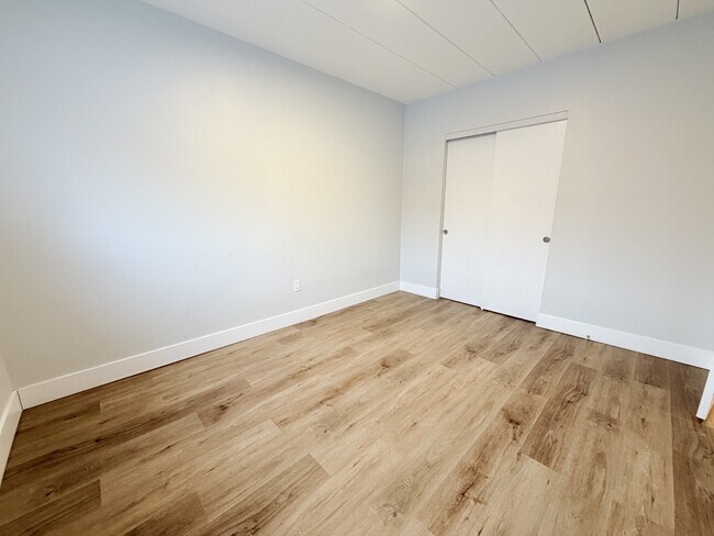 Photo - 301 Indian Rd S Unit 7