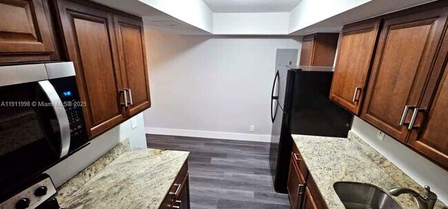 Photo - 161 NW 40th St Apartment Unit 5