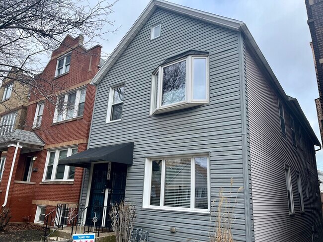 Building Photo - 3535 S Lowe Ave Unit 1