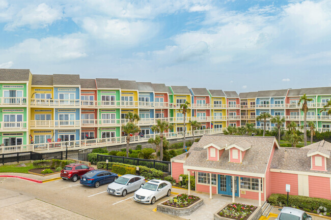 Building Photo - Oceanfront Lofts