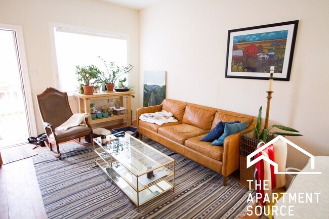 Photo - 2223 N Sawyer Ave Unit 2R