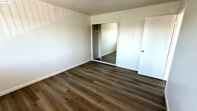 Photo - 10100 Walnut St