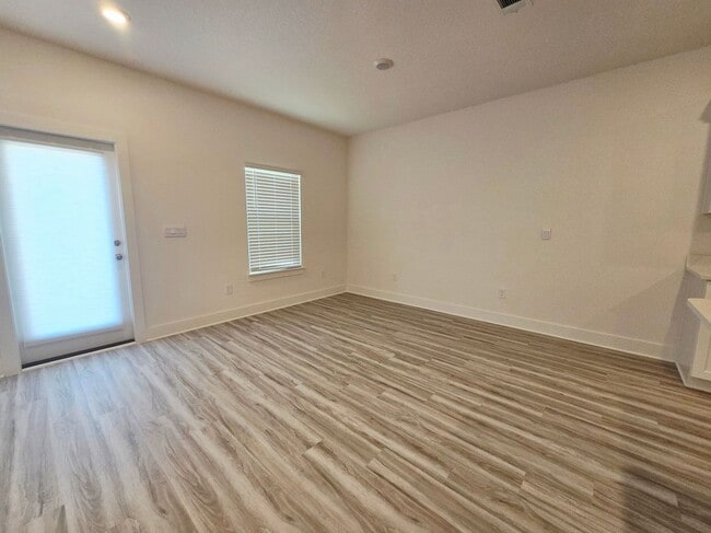 Photo - 396 Salt Creek Lane