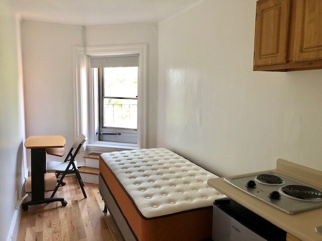 Building Photo - 23 Monmouth St Unit 14A