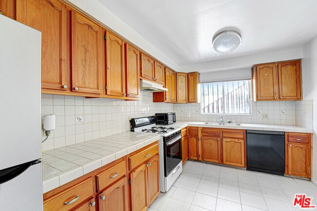 Photo - 7139 Hawthorn Ave Unidad 3