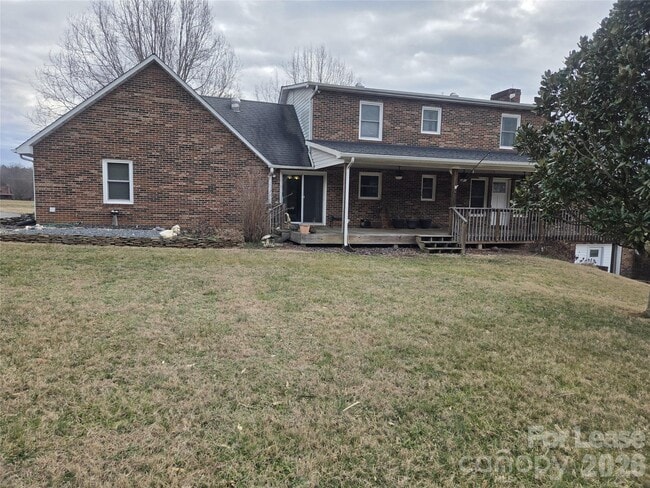 Photo - 1568 Triplett Rd