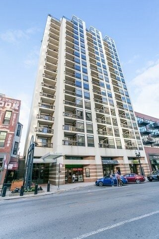 Building Photo - 1212 N Wells St Unit 1506