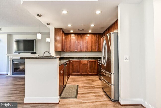Photo - 3600 S Glebe Rd Unidad 228W