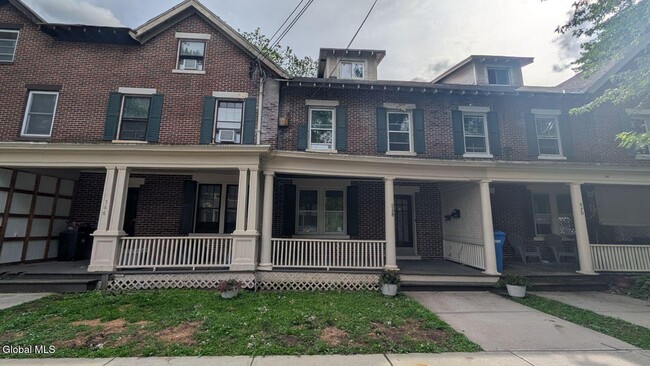 Photo - 568 Park Ave Unidad Apt 1