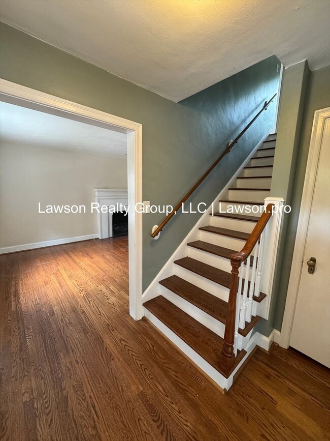 Photo - Charming and Updated Home in Raleigh Court with Fenced In Yard, Lawn Care Included!