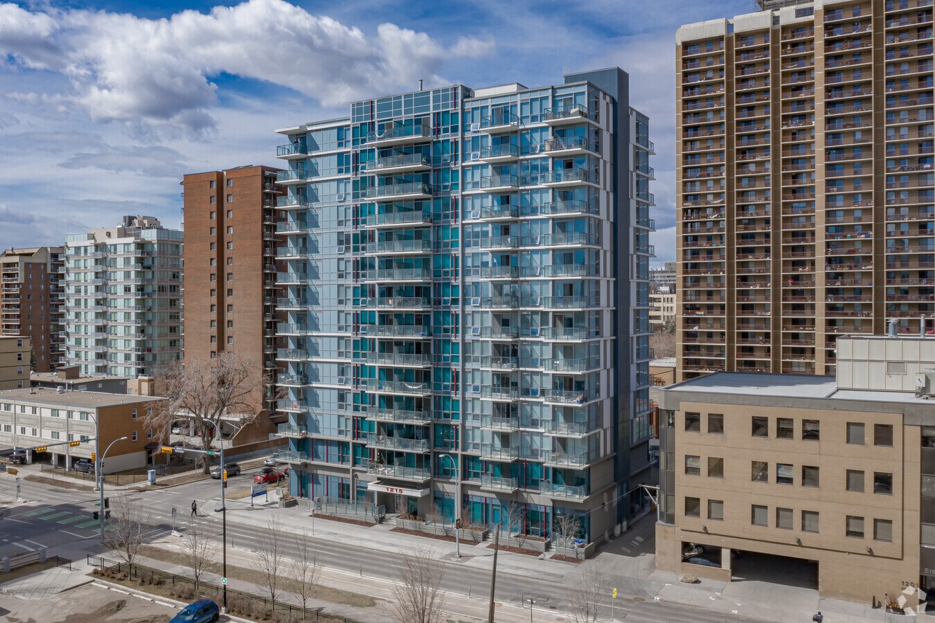 1215 Apartments - 1215 Apartments