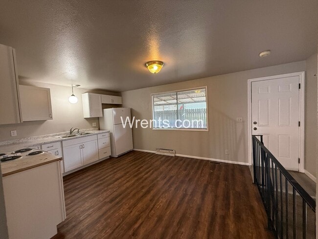 Photo - 2318-2320 E Dalke Ave Unidad 2320