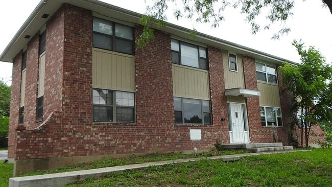 Photo - 110 Drake St House