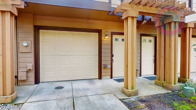 Photo - Prime Location, Directly Across From Nike Headquarters! Beautiful Townhouse, Two En-Suites, Centr...