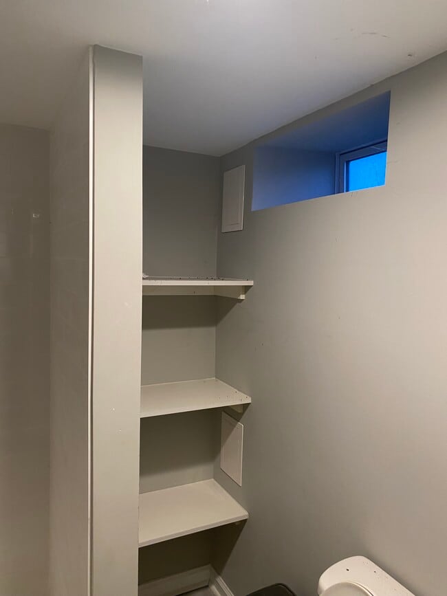 Photo - 8011 Stratman Rd