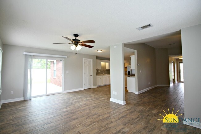 Photo - Stunning 4 Bedroom Home in Niceville