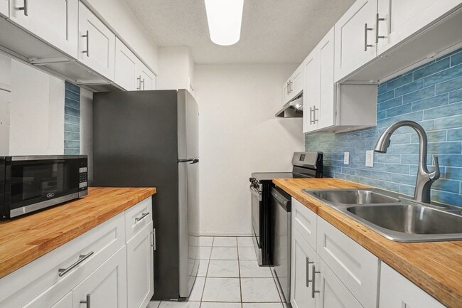 Photo - 12660 Ashford Point Dr Unit 416