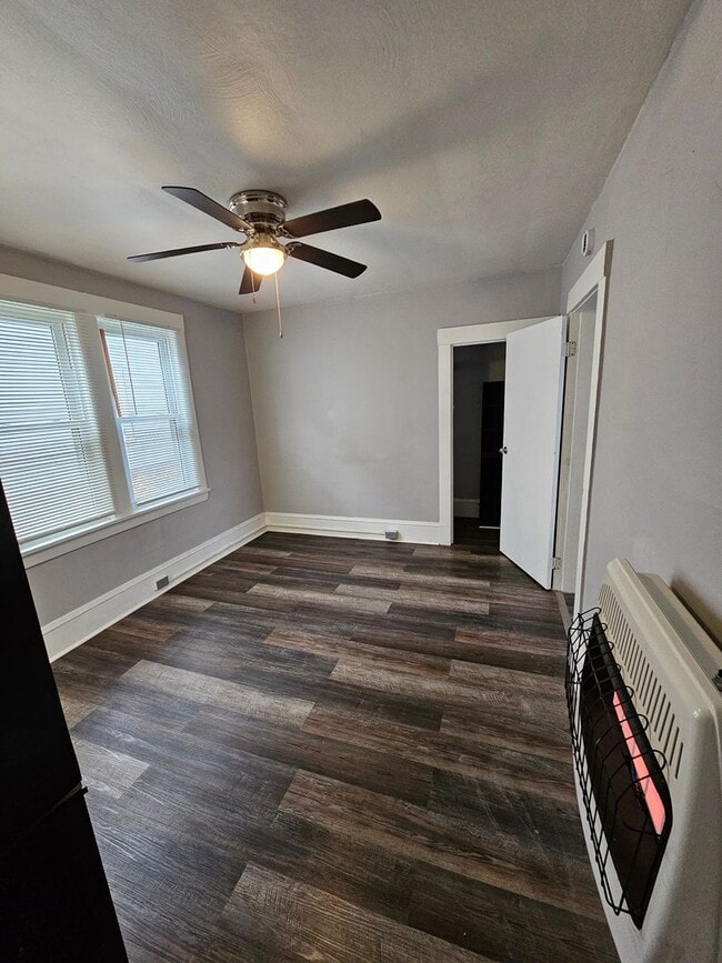 Photo - 48th,W.3664 Unit 3