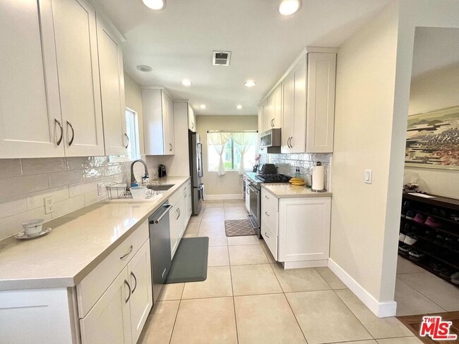 Photo - 19334 Beckworth Ave