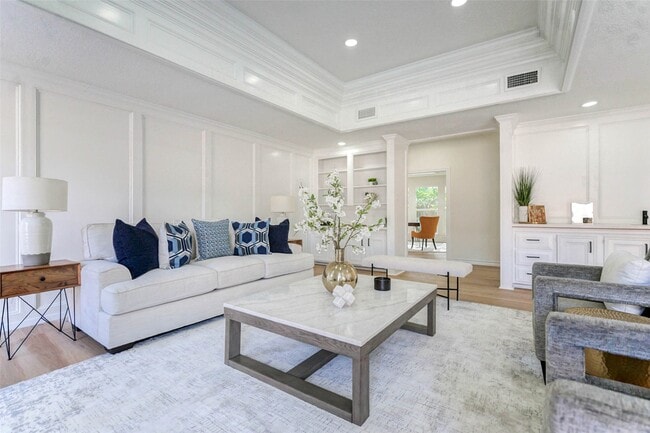 Building Photo - 11618 Lakeside Pl Dr