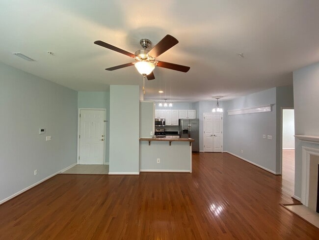 Photo - 6981 Hanesbrook Cir Unit 202