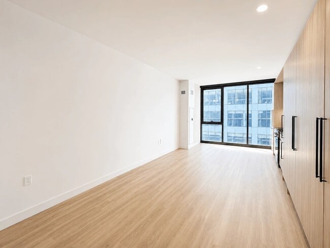 Photo - 221 N Ada St