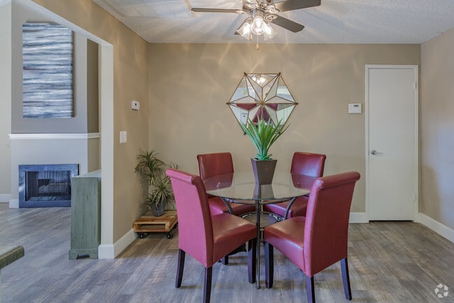 1BR, 1 Loft, @BA - 1,300 SF